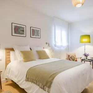 Larios In By Solaga Homes Appartement
