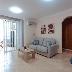 acogedor-apartamento-de-66m2-con-garaje-gratuito.adeje-hotels.com/